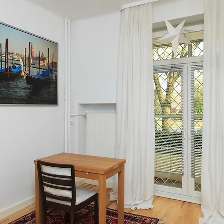 Apartament Stopover Woronicza * Варшава